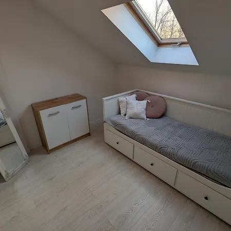 Nad Jeziorem Apartment