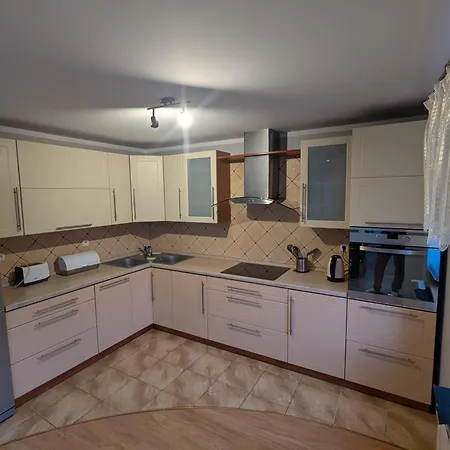 Nad Jeziorem Apartment *