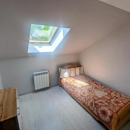 Nad Jeziorem Apartment *